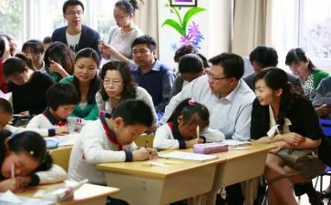 公办学校辞职报告6篇
