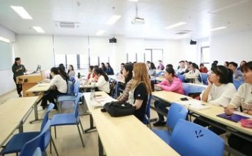 论大学作文模板5篇