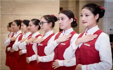 2023年服务员个人工作总结7篇