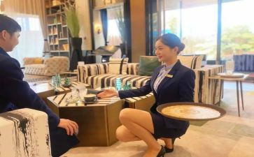 服务员工作总结及计划8篇