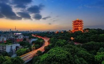 广东英语大作文8篇