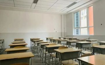 搬教室读后感最新6篇