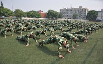 关于军训的演讲稿800字8篇