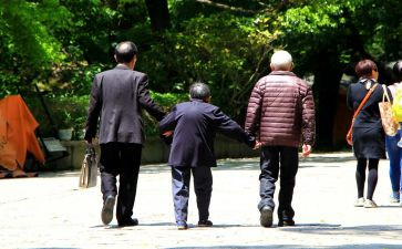关爱老人倡议书范文5篇
