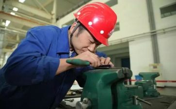 冷作工工作总结6篇