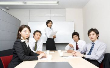 简单的普通员工辞职报告模板8篇