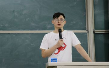 竞选校主席的演讲稿7篇