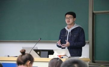 竞选主席助理演讲稿5篇