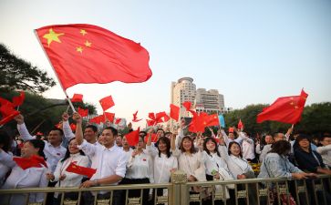 祖国下的演讲稿600字8篇